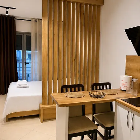 Tatastays Vlore- Modern 2 Min Walk From The Beach, In Lungomare Апартаменты