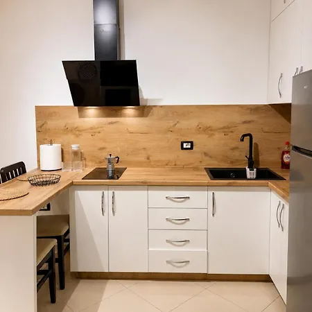 Tatastays Vlore- Modern 2 Min Walk From The Beach, In Lungomare Апартаменты