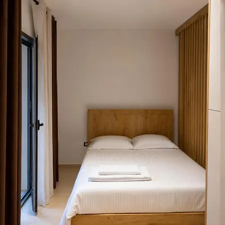Tatastays Vlore- Modern 2 Min Walk From The Beach, In Lungomare